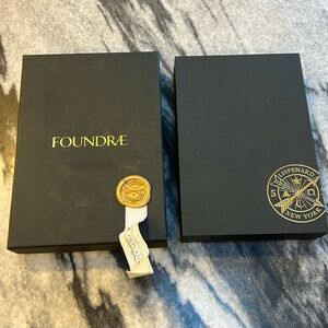 Foundrae necklace box
